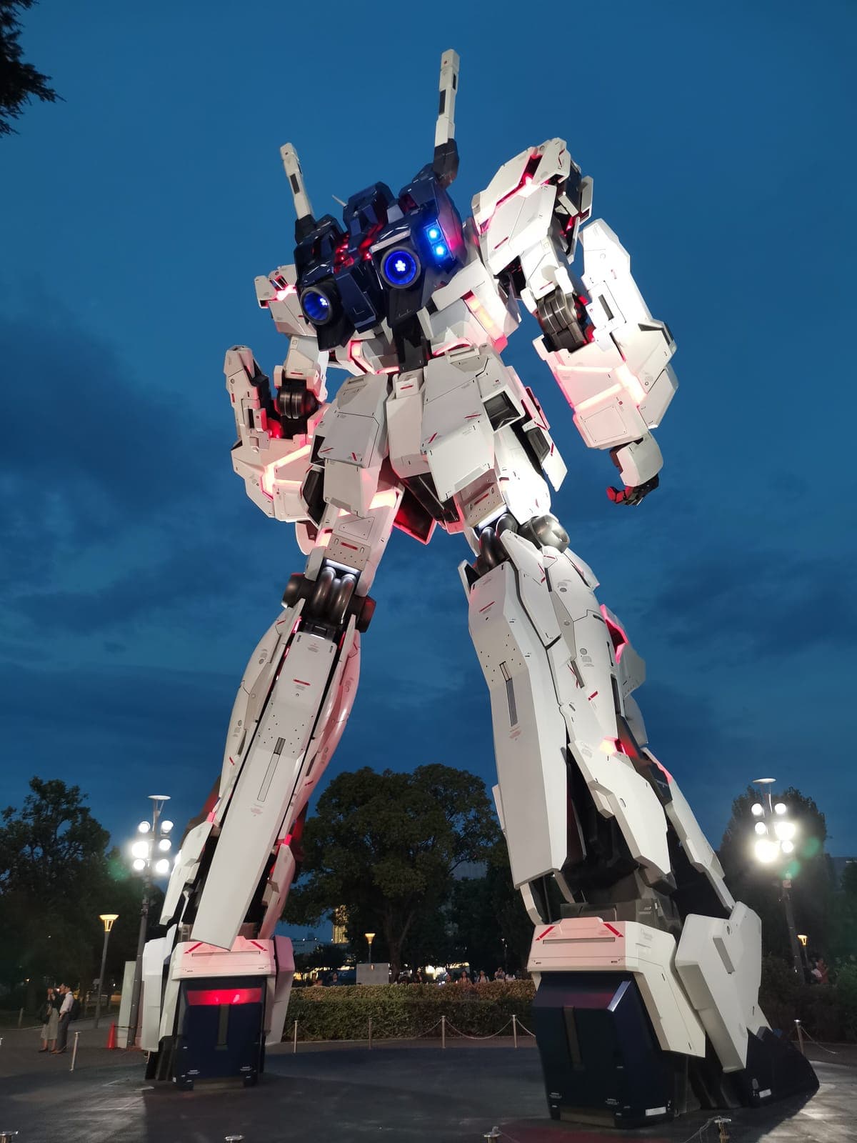 The Unicorn Gundam in Odaiba, after dark.