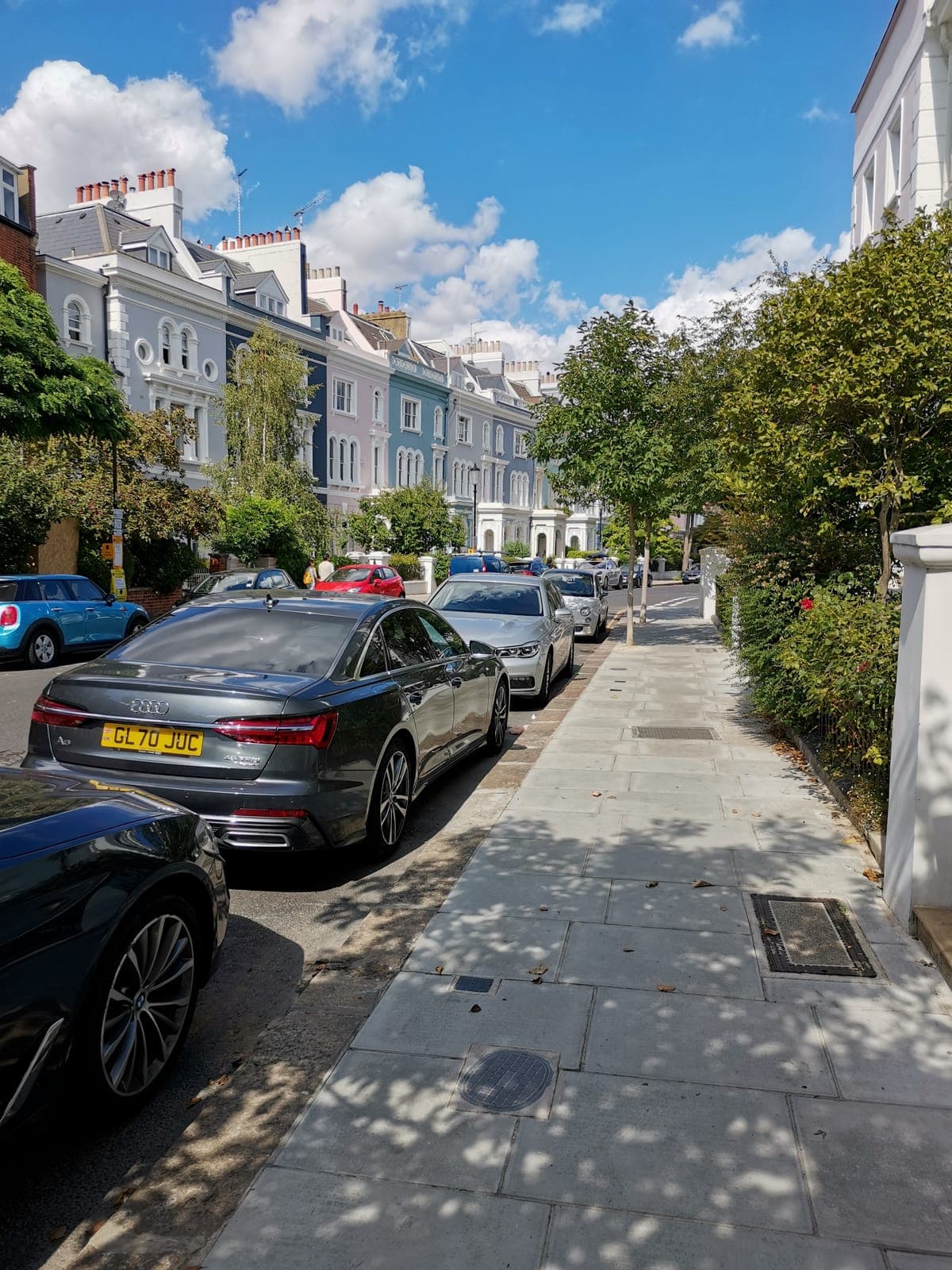 2:11 pm. Notting Hill, one last walk.
