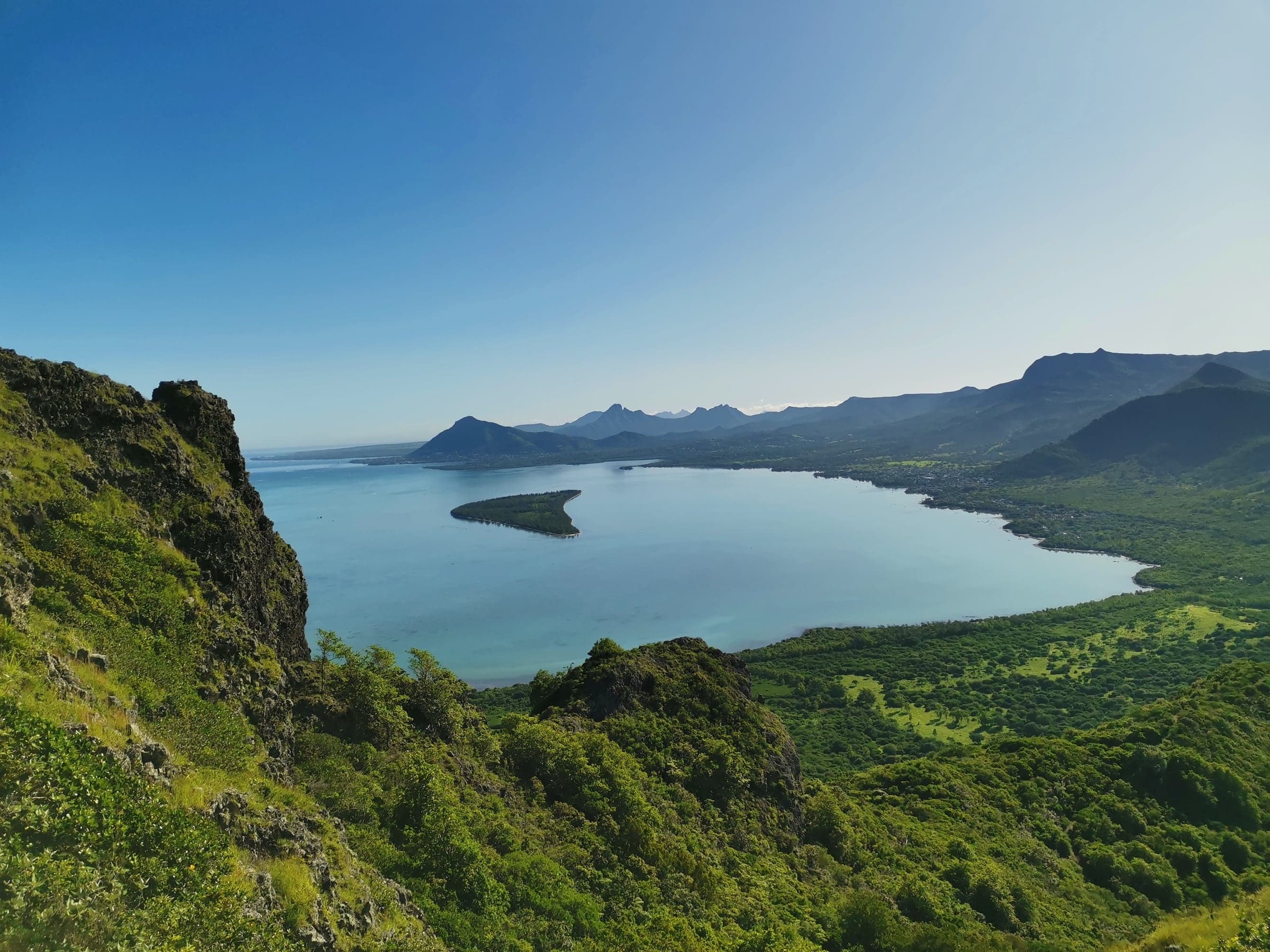 The lagoon and Île aux Bénitiers, from Le Morne