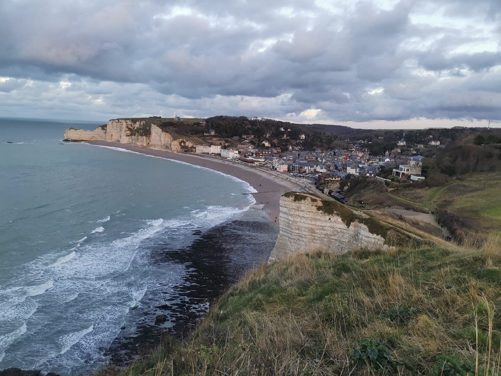 4:45 pm. Up the Falaise d’Aval, the town and the other cliff behind.