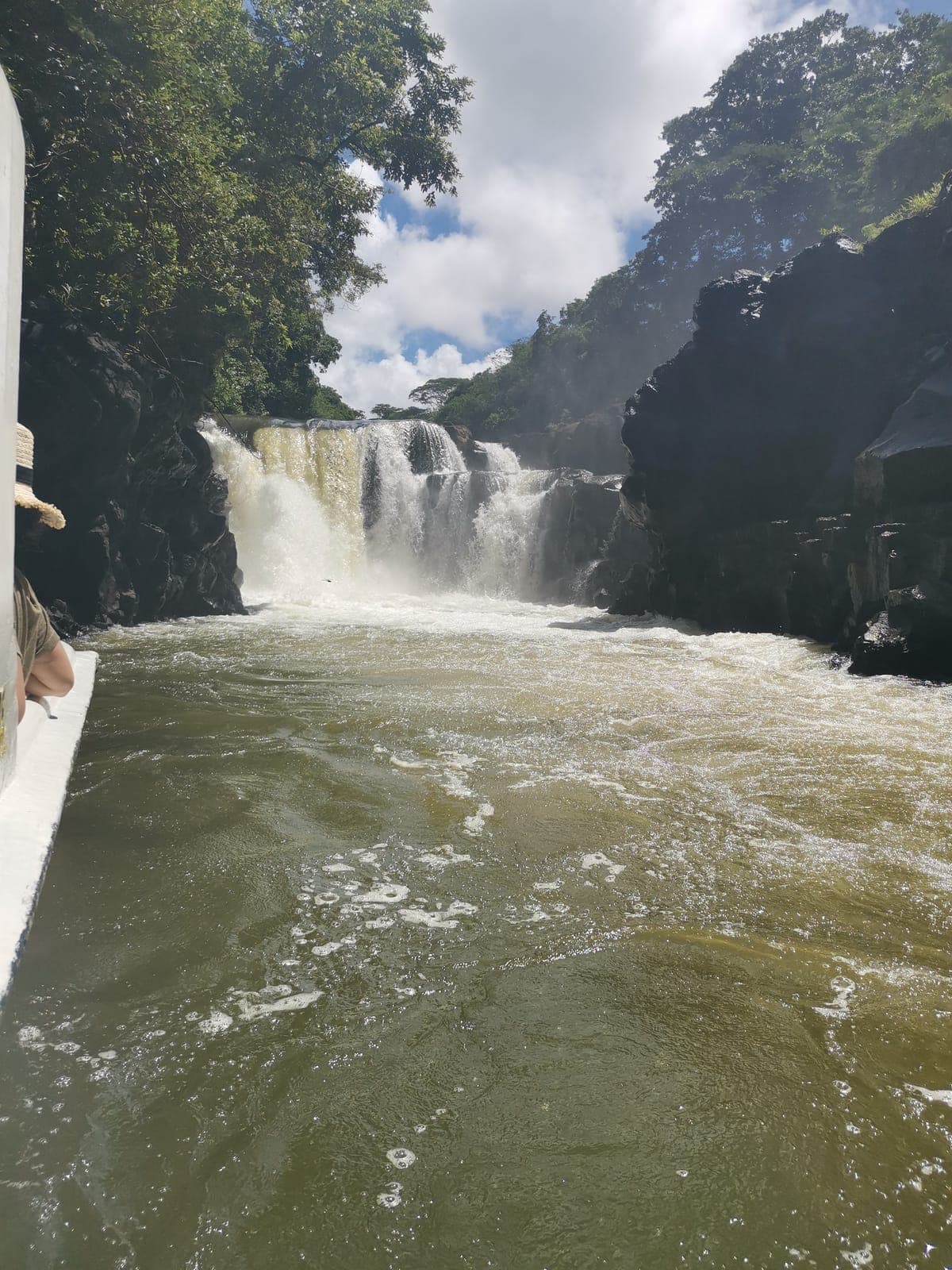 11:37 am. The Grande Rivière Sud-Est falls, at the end of the river.