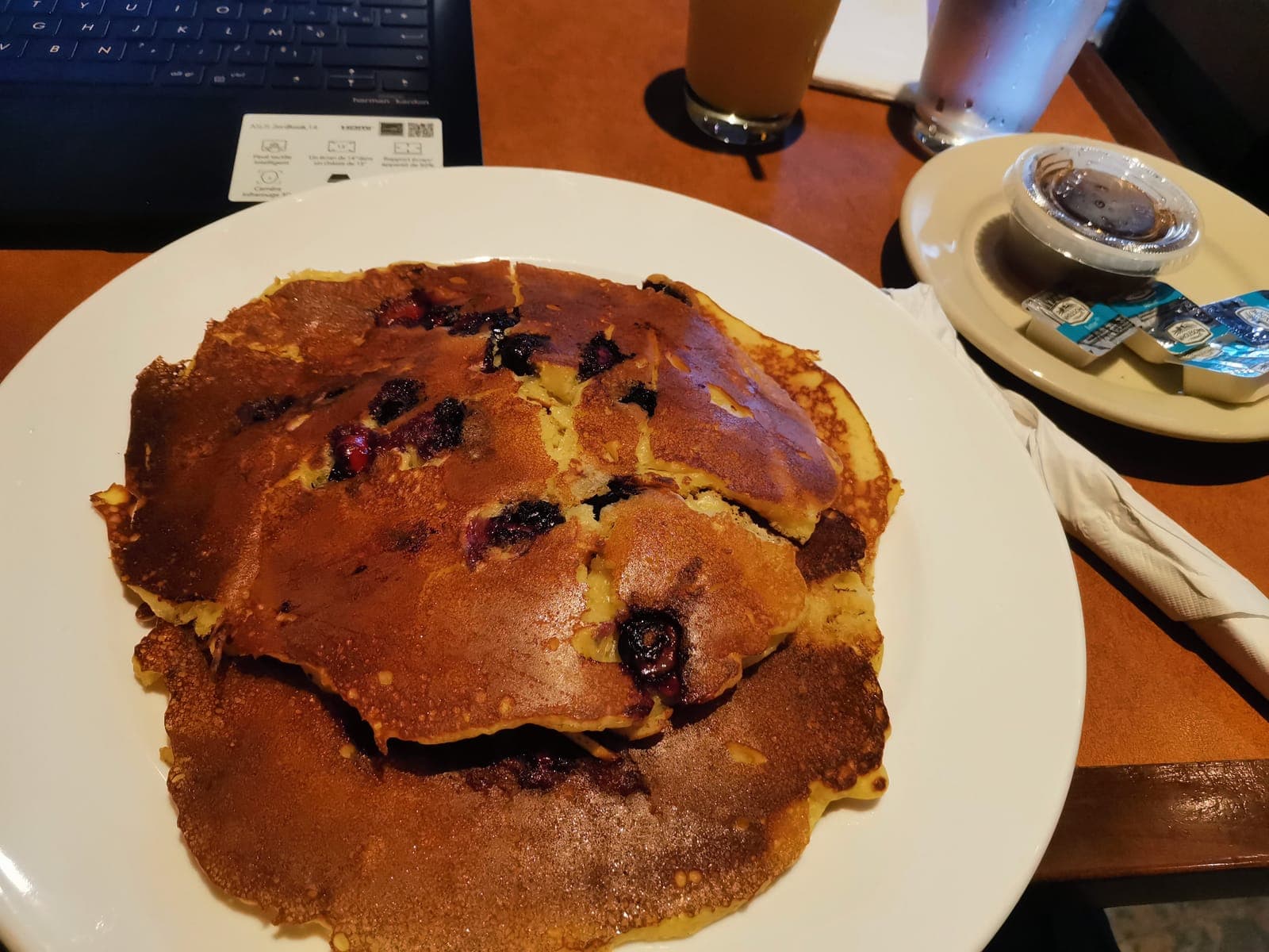 Blueberry pancakes, Bayside